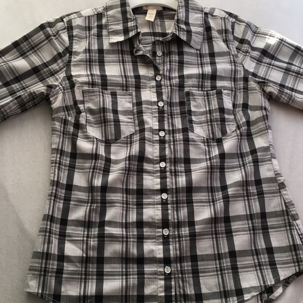 Cropped sleeve plaid shirt